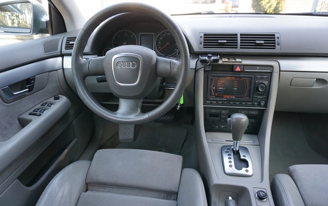 Audi A4 cena 18900 przebieg: 352000, rok produkcji 2007 z Łaszczów małe 211